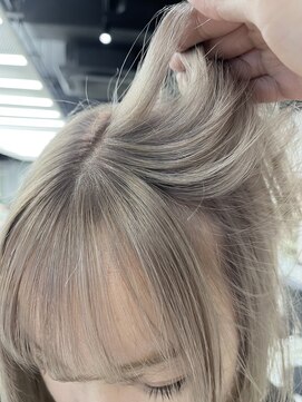 ゼスト 八王子店(ZEST) ハイトーンボブ/ホワイトミルクティー【佐々木 麻衣】