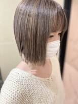 クララ ヒロシマ(CLALA Hiroshima) スタイリスト新井 切りっぱなしミニボブ