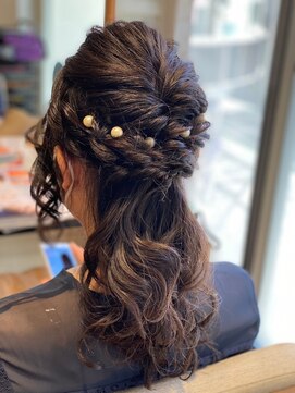 ヘアーショップ エヌアンドエー 越谷店(hair shop N&A) お呼ばれパーティーヘアアレンジ#1 編みおろし