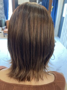 ニーゼロゼロナナ(2007) 外ハネスタイル