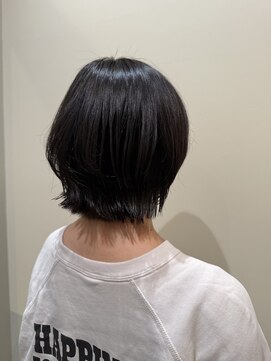 トッカ ヘアアンドトリートメント 難波店 襟足が可愛いショートウルフカット