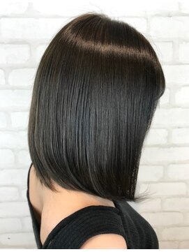 アース 検見川浜店(HAIR&MAKE EARTH) 前下がりボブスタイル