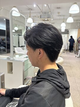 グランマッシュ(Granmash) フェザーショート/フェザーパーマ/センターパート