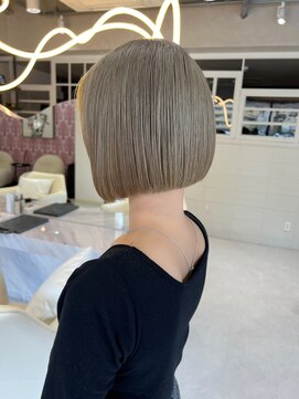 髪屋 紬 ミニボブ×ミルクティーグレージュ