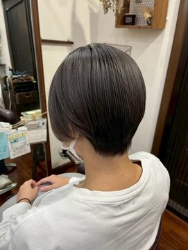 美容室 メザミー MESAMIES レイヤーボブ20代30代黒髪マニッシュ前上がりコンパクトショート