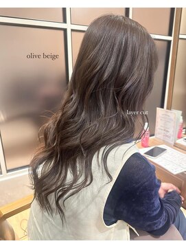 ラブハーツアンドビーウメダ(luve heart's And Be umeda) オリーブベージュ×レイヤーカット