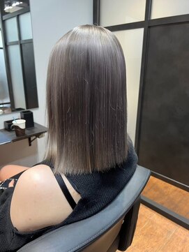 ナンバー エリュン 秋田店(N°Elune) シルバーアッシュ