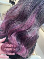 ラビスモア(Lovis moa)&nbsp;ミディアムヘア/暗めカラー/デザインカラー/フェイスフレミング