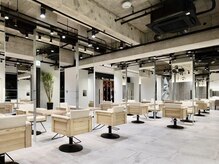 エムスラッシュ ソル センター南(M.SLASH SOL)の雰囲気(開放感ある広々とした店内でゆったりとお寛ぎ頂けます/駐車場有)