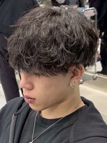 フィフス 渋谷(fifth)&nbsp;渋谷フェザーパーマシャドウパーマメンズミディアム無造作パーマ