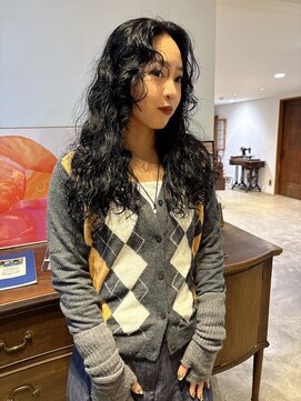 ヘアーアイストゥーレ(HAIR ICI TRE) ロングレイヤーパーマドライパーマプードルパーマダークグレー