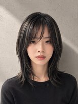 ワンエイティ(180°)&nbsp;外はねグレージュハイライト