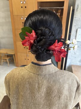 ウェウェ(wewe) 生花アレンジ/ヘアアレンジ/タイトアレンジ