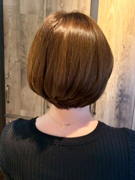 ナフィ バイ エイム 町田店(Nafie by eim) 丸みショートボブで叶える美シルエット/うるツヤ髪/大人可愛い