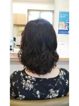 ミナル美容室 ウェーブヘアー