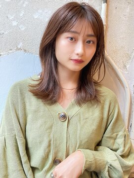 ディーエックス ウエスト(Dxxxx WEST) 大人ミディアム 韓国/顔周り/レイヤーカット/イルミナカラー