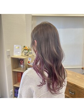 メレット(Meret) 春色で楽しむインナーカラー