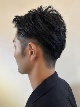 エイチビーケイヘアーデザイン(HbK hair design)の写真/【男性オーナーによる1対１施術】ON/OFF決まるスタイルのご提案！気になる頭皮ケア/メンズスパもリピ率高！