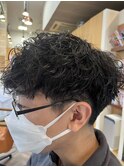 無造作マッシュパーマ刈り上げツーブロックスペインカール