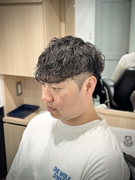 リバティシェアバーバー 銀座(LIBERTY SHARE BARBER) やりすぎないスペインカール