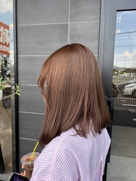 アチーブリス(achieve Liss) ライトブラウン艶髪ナチュラルストレートボブ小顔レイヤーカット