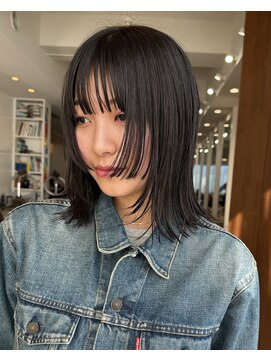 ビュートリアム 七里ヶ浜(BEAUTRIUM) 顔周りカット/ミディアム/ストレート/透明感黒髪