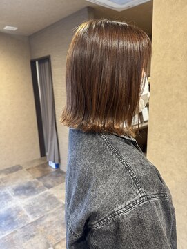 イロハ(iroh) 新色ポピー/イルミナカラー/切りっぱなしボブ