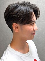 ディスイズバーバーフォース(THIS IS BARBER 4th)&nbsp;刈り上げマッシュ センターパート 韓国風パーマ ツーブロック