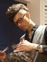 ベース(BASE) 大塚 敏和