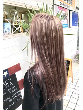 ヘアーアンドリラクゼーション ナスカ(Hair&Relaxation NazcA) パープル×ハイライト