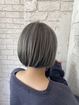 エクラート リラ 立川店(ECLART lilas.) グレージュショートボブ【ブリーチ/イルミナカラー/oggiotto】