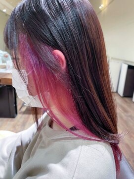 ビーワールド(B WORLD) ピンクのインナーカラーでデザインカラーを楽しめ♪【藤枝】