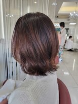 大人可愛い20代30代40代外ハネモカブラウン肩ライン耳掛け