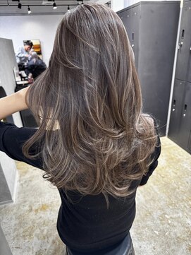 メリー オオサカ(Merly Osaka) やわらかいカラーのハイライト×レイヤー_透明感ブラウン_