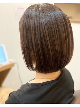 フリージア(freesia) 30代40代50代/大人ボブ/ツヤ髪スタイル