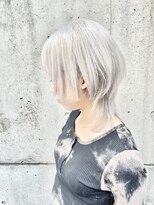 エール(a:le) ホワイトカラー　ウルフ