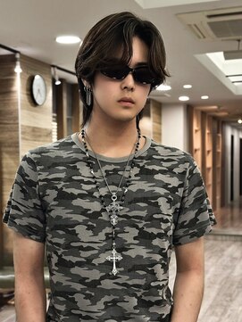 ラッドルーム(LAD ROOM.) センターパート/シースルーマッシュ/ウルフカット