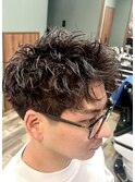 MEN’S HAIR/サーフカール/刈り上げセンターパート/<理容室>