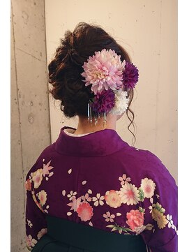 アルベリーヘアーアンドスパ 掛川中央店(ALBELY hair&spa) 編みおろしダウンスタイル