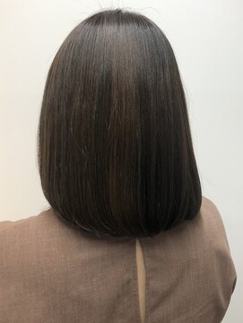 エスカーラ 表参道(THE ESCALA) シャキンっ！って、ならないように注意している髪質改善縮毛矯正