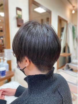 アルジス(aruJisu) 女子もツーブロマッシュ