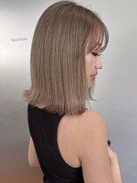 サイン 表参道(SIGN)&nbsp;ミディアムヘアグレージュカラーデザインカラーシルキーベージュ