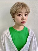 ハイトーンベージュ×マッシュショート