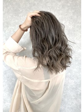 ジェミニ(gemini) アッシュセミロング