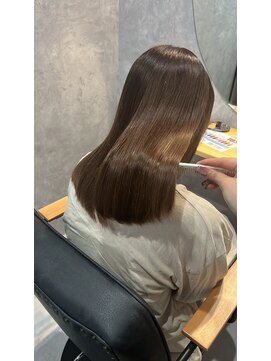 リル(LiLu) 大人可愛い艶髪☆グレージュカラー