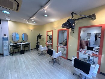 ディンプル 東高円寺店(dimple)の写真/平日20時まで営業(最終受付：19：00)《安い》《早い》《キレイ》を実現した白髪染め専門店＊