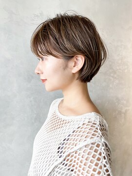 シオン(shion) 似合わせカット刈り上げボブマロンベージュ_8593