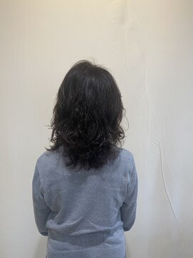 ジュリア(Giulia) 波巻きパーマ　長持ちパーマ