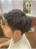 刈り上げアップバングショート