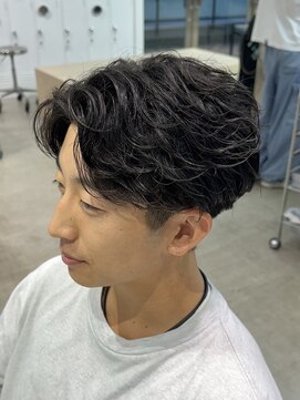 テン 心斎橋(tenn.) 難波フェザーパーマフェザーショートセンターパート20代緩め色気